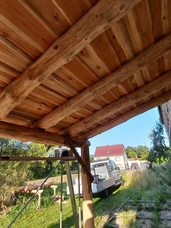 Fertigstellung der Holzkonstruktion